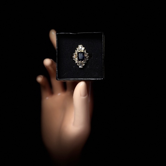 Brilliant~Sapphire~Diamond Cocktail Ring~ simulated gemstones~in 18k plate - Picture 5 of 6